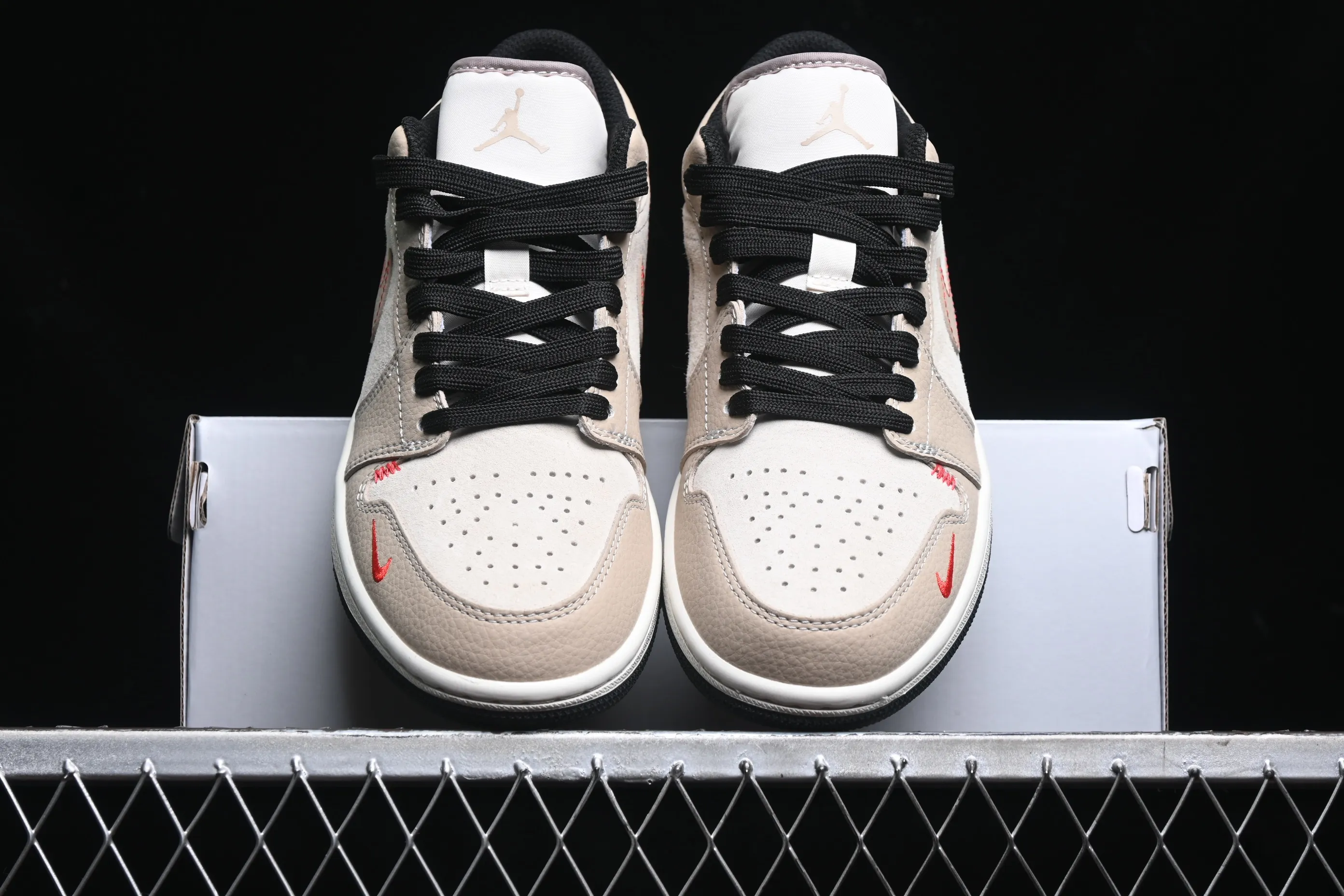 All Categories Air Jordan Jordan Series Basketball Shoes Air Jordan 1 Low Air Jordan 1 Low AJ1 Joe 1 North Face Collaboration-Law Brown High-end Customized Low-top Retro Basketball Shoes DC2024-033